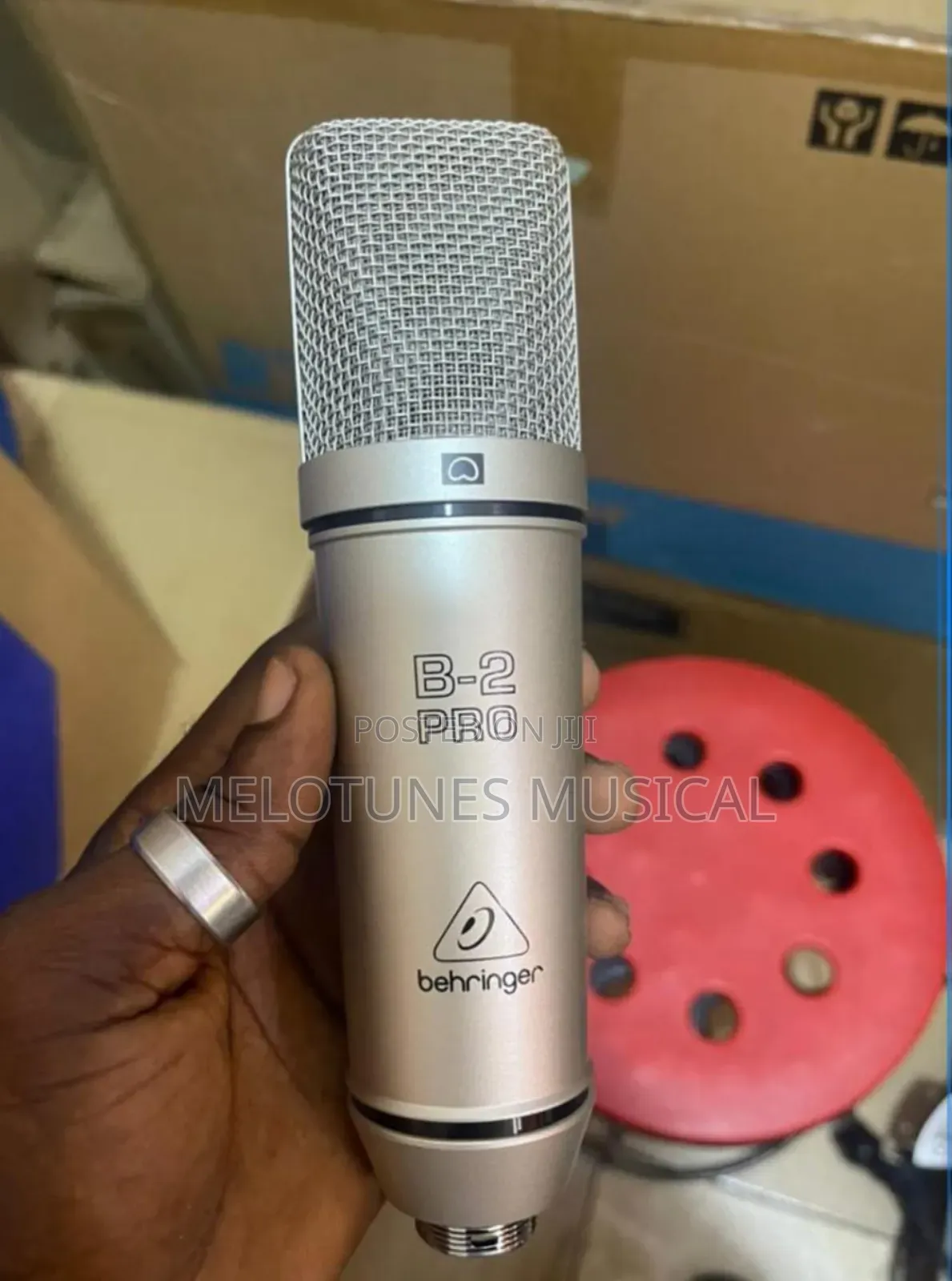 Behringer B-2 Pro Dual-Diaphragm Condenser Microphone
