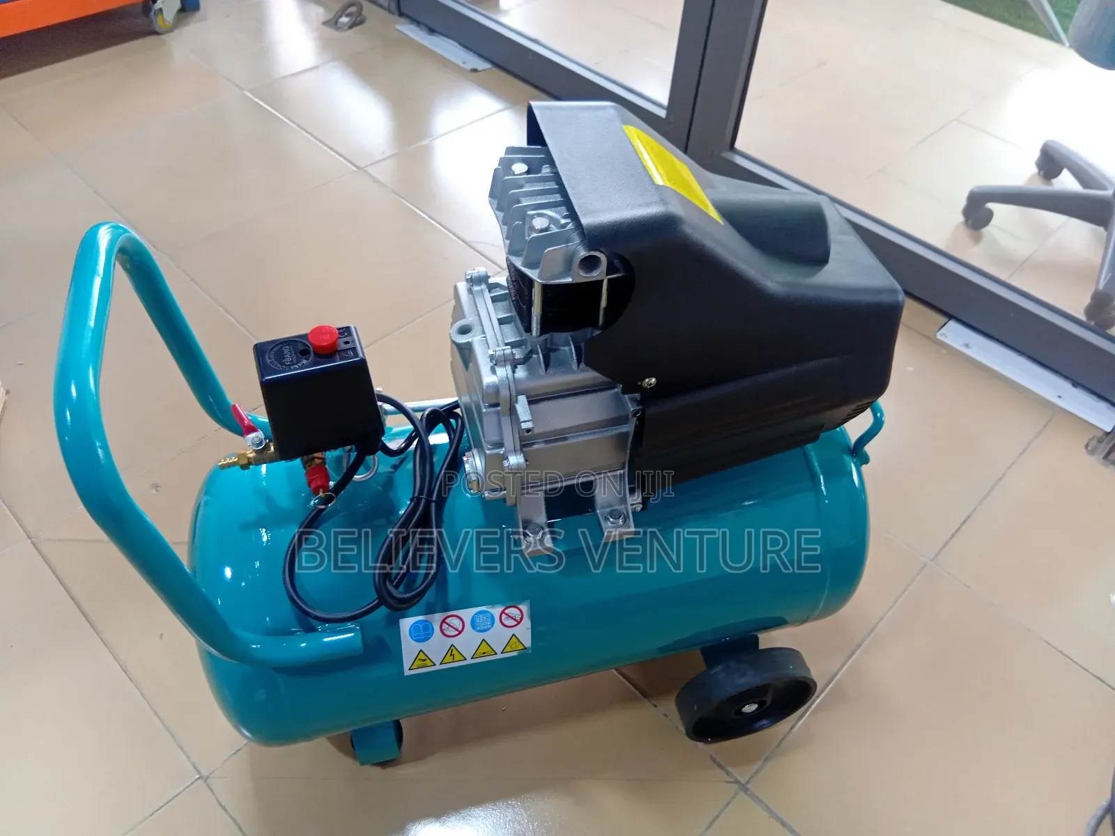 Portable Air Compressor 50L, 8bar, 2.0HP, 220v/50hz