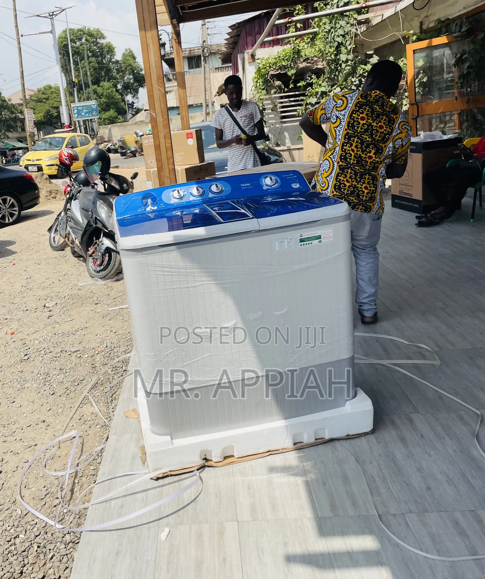 Energy Efficient Haier 18kg Semi-Automatic Washing Machine.