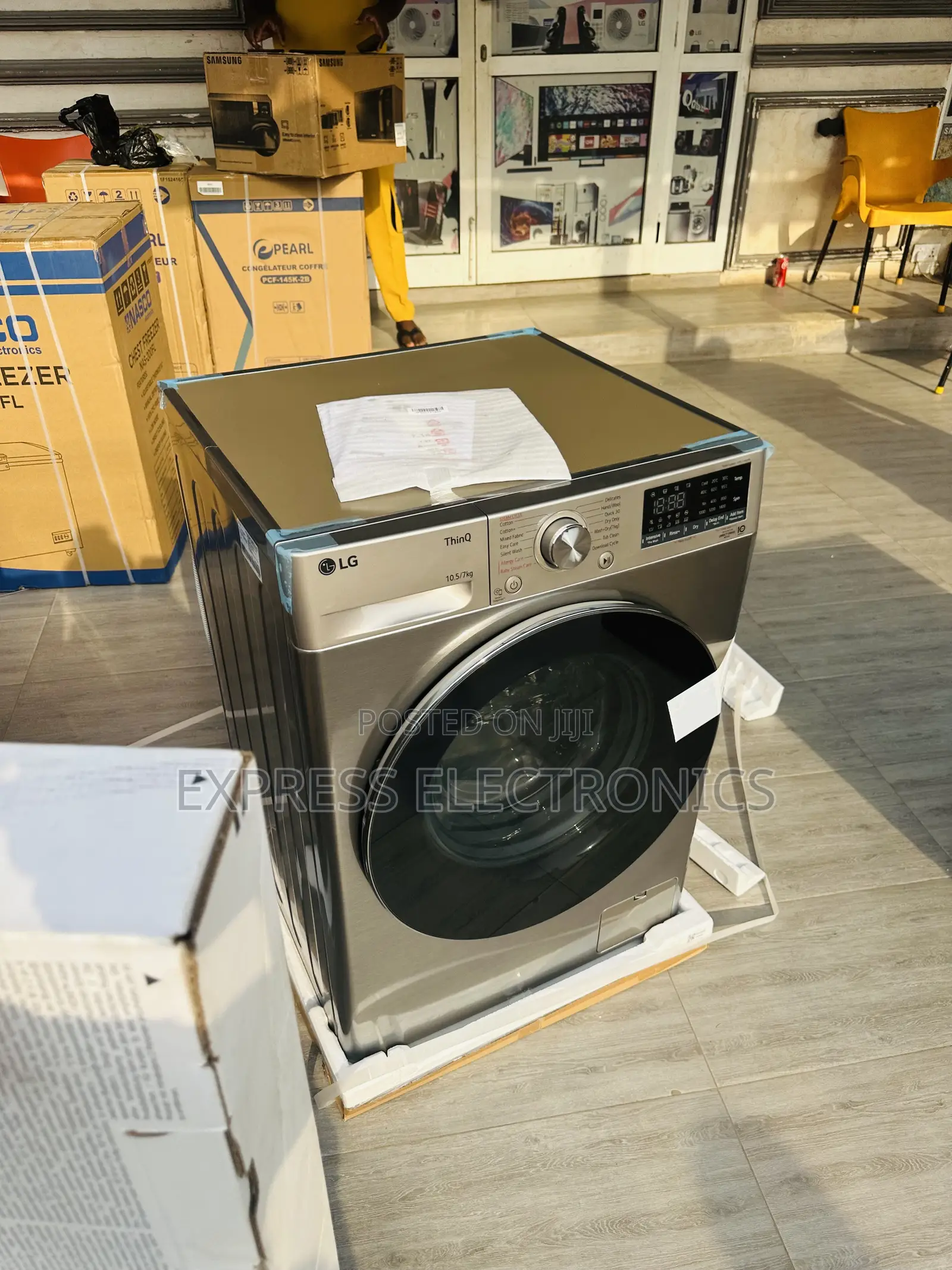 Strong Durable F4V5RGP2T 10.5/7kg Front Load LG. 