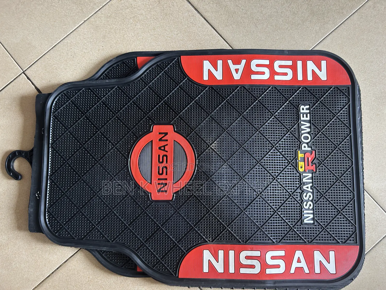 Nissan Universal Carpet Set