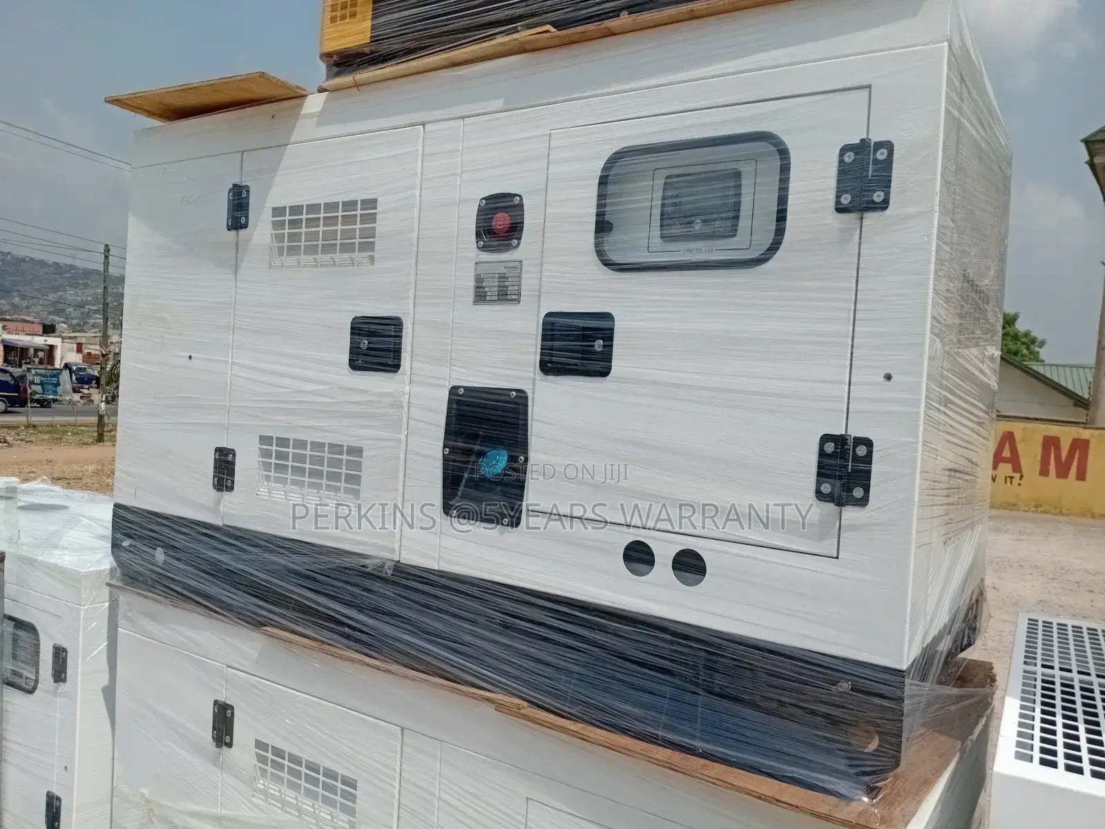 Intermediate Size 22kva Plant Perkins Generator British Stan