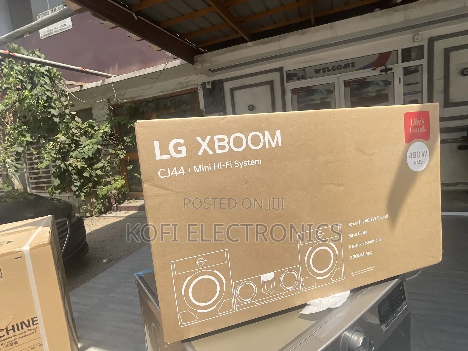 Hear Rich Tones On LG CJ44 Xboom 480W Bluetooth Sound System