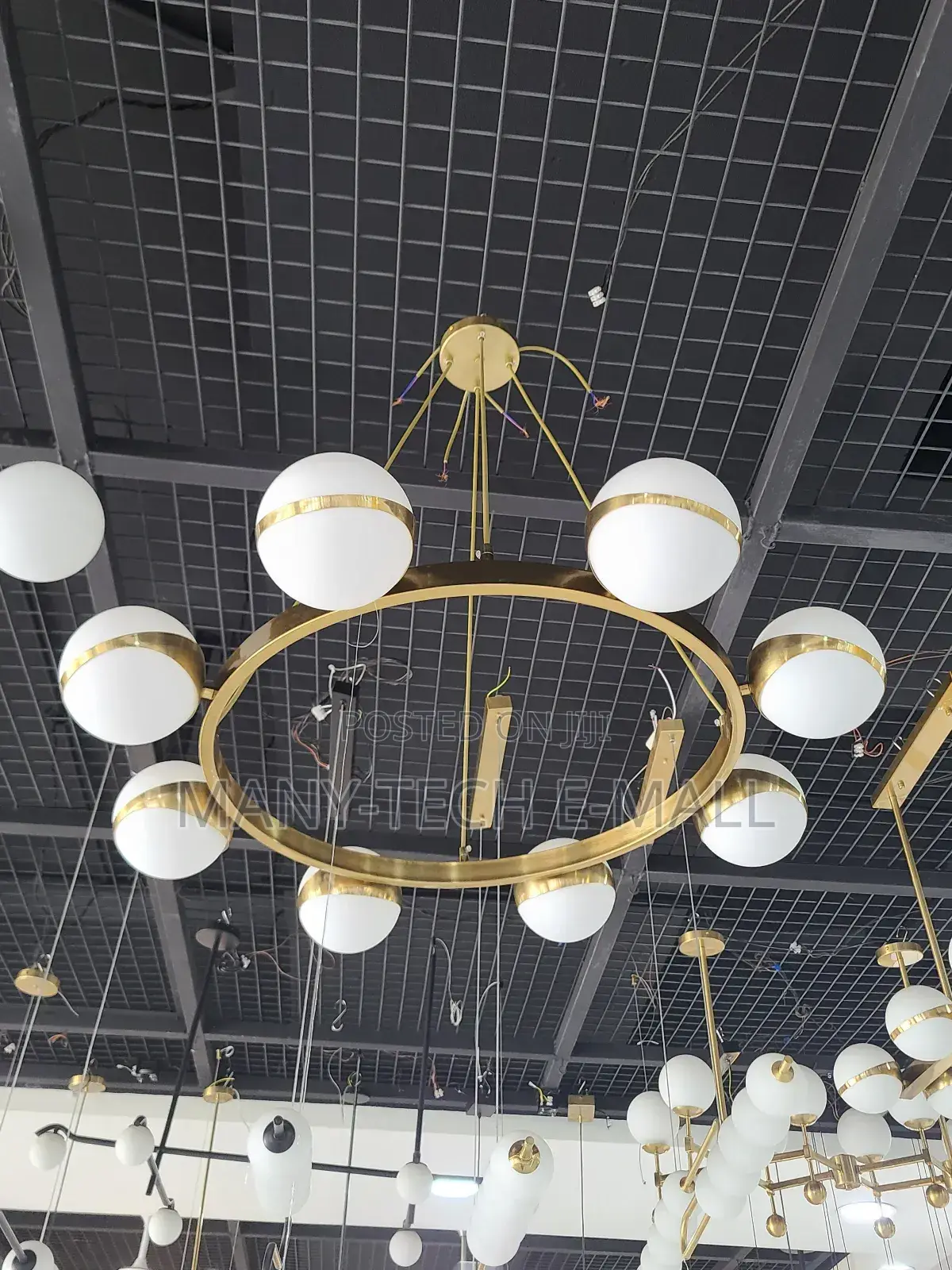 8 Head Circular Chandelier / Pendant Light