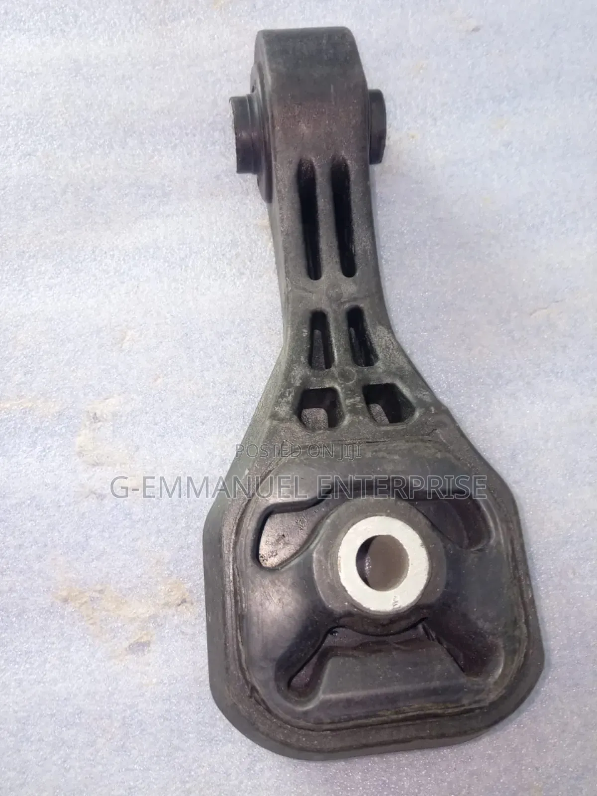 Honda Civic 2023-24 Engine Mount Rear. Original Japan.