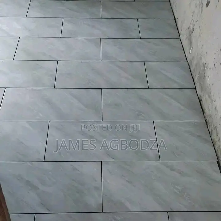 Am a Professional Tiler.