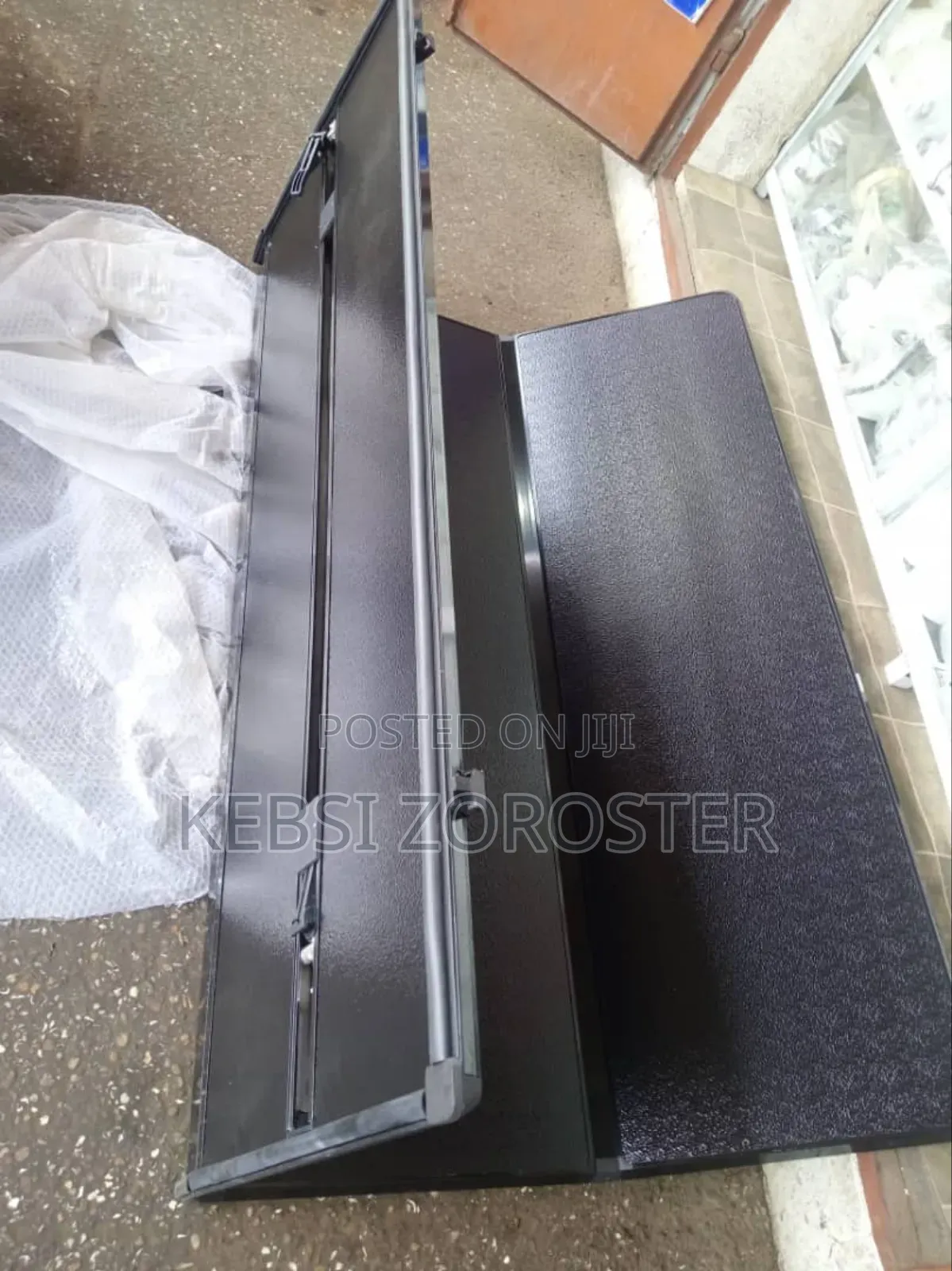 Toyota Tundra Bucket Cover Hard for Sale