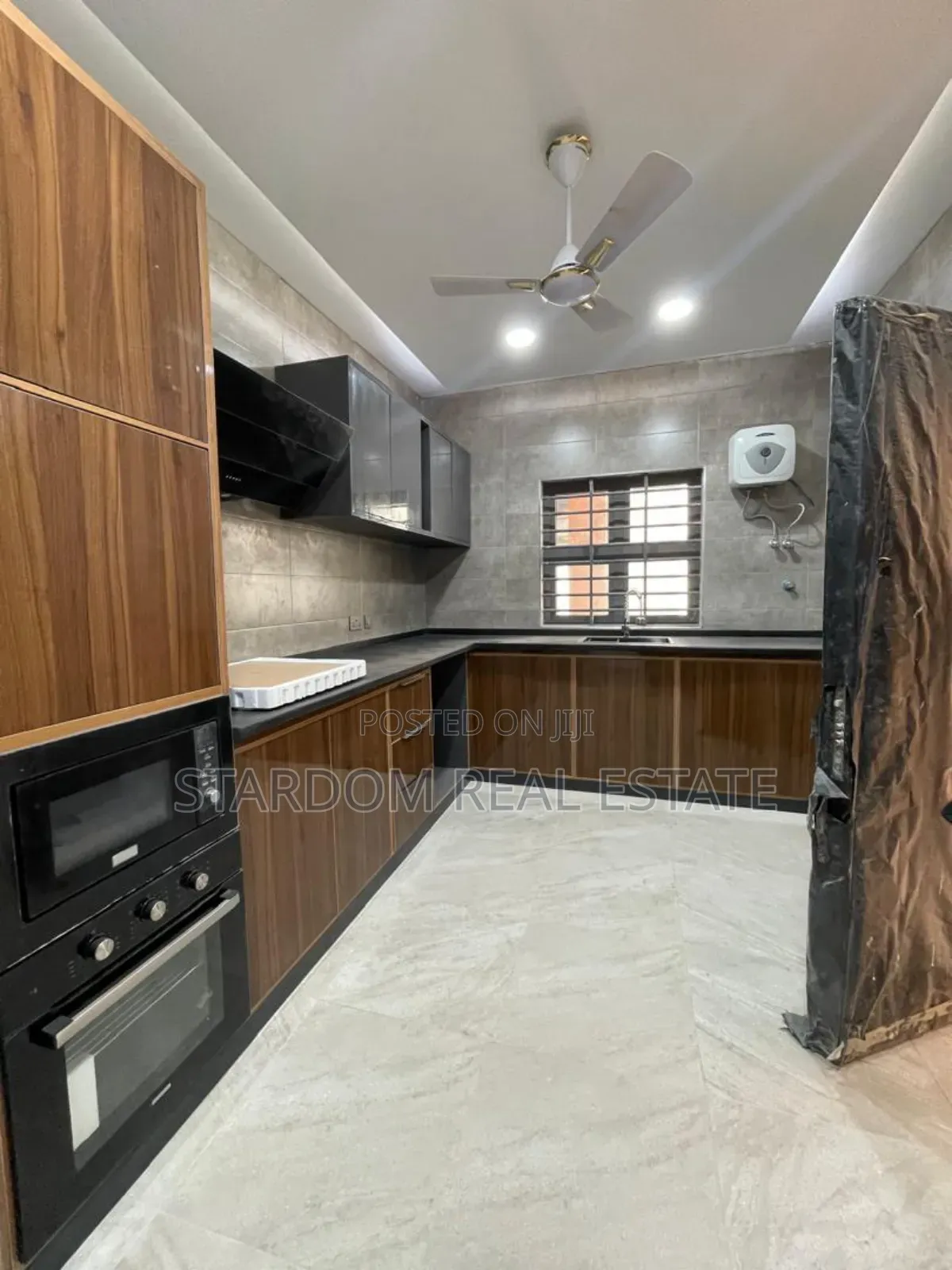 2bdrm Apartment in Emef, Lashibi for rent