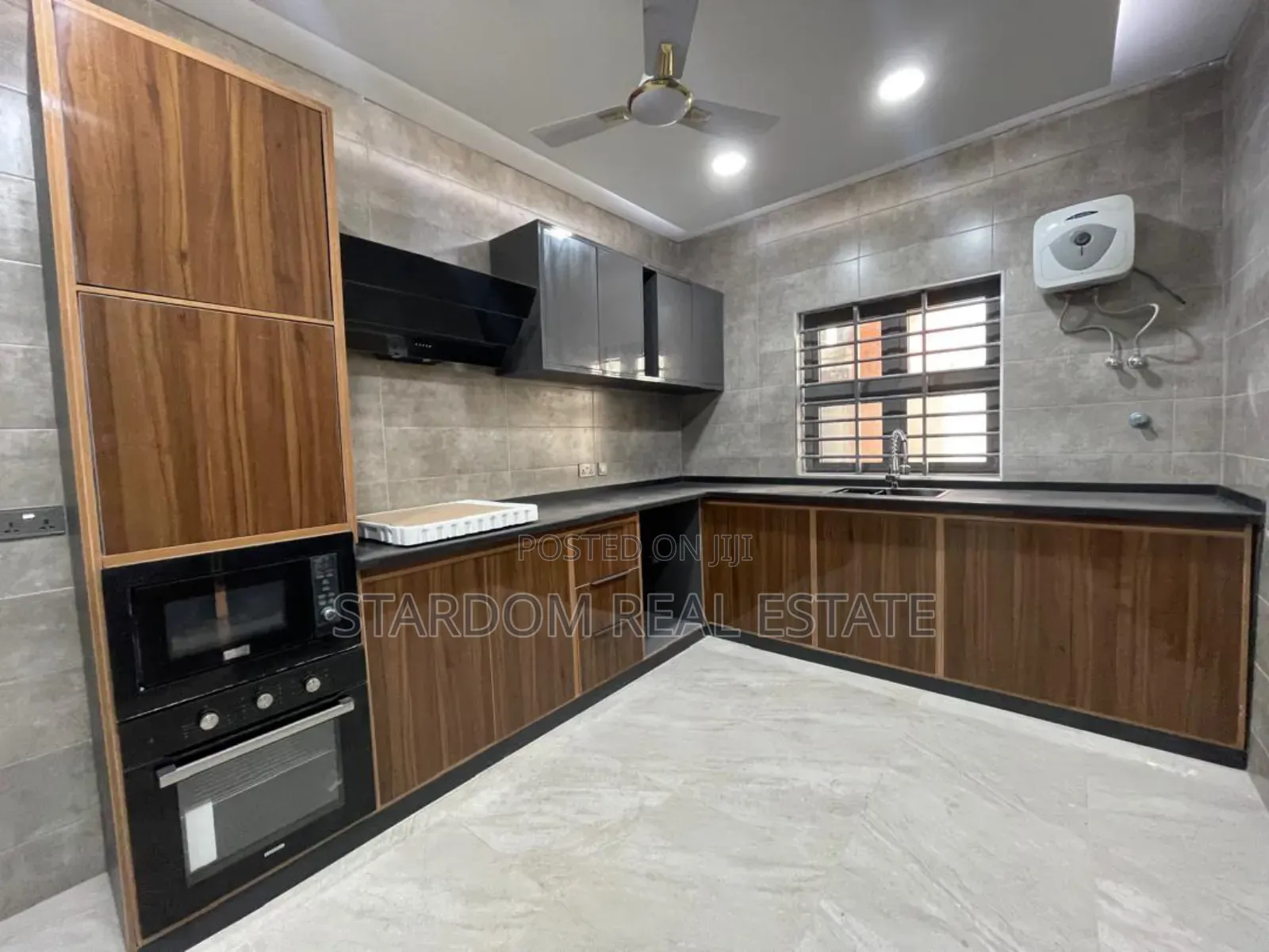 2bdrm Apartment in Emef, Lashibi for rent