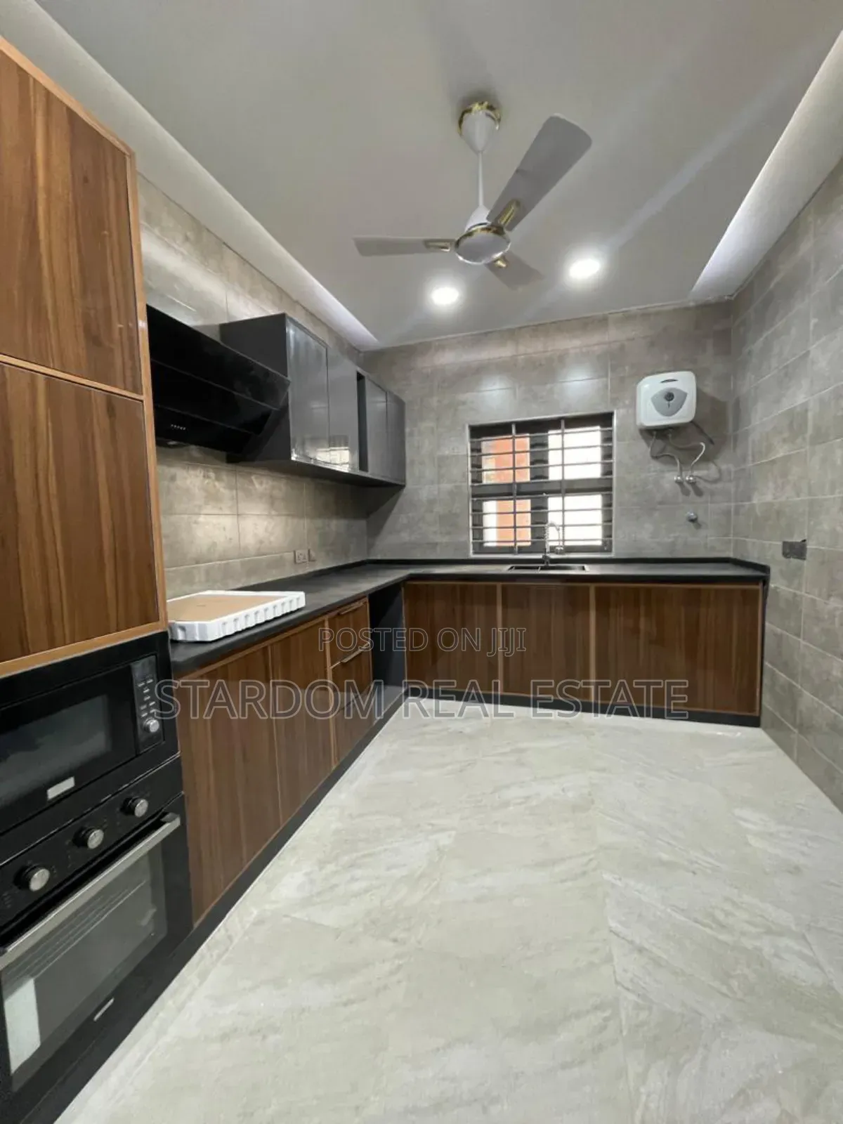 2bdrm Apartment in Emef, Lashibi for rent