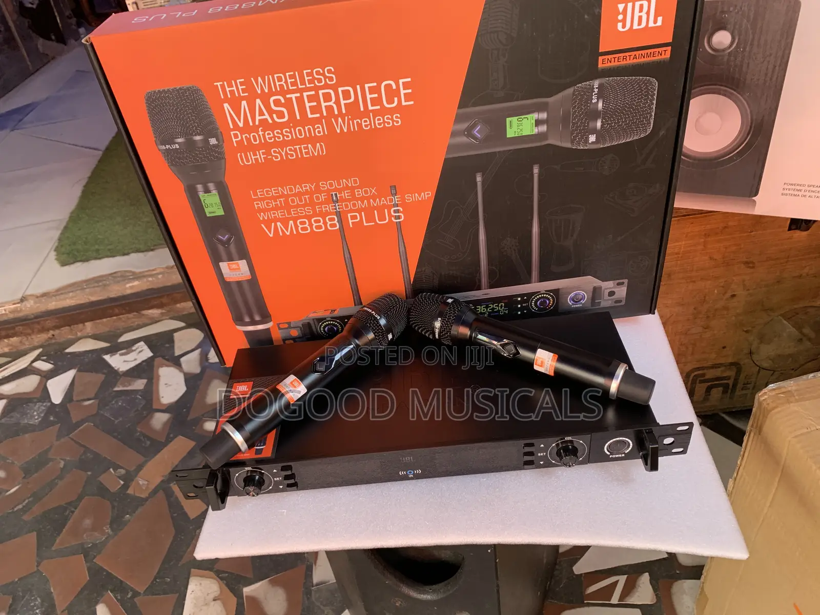 JBL VM-888 Plus 2-in-1 Wireless Microphone