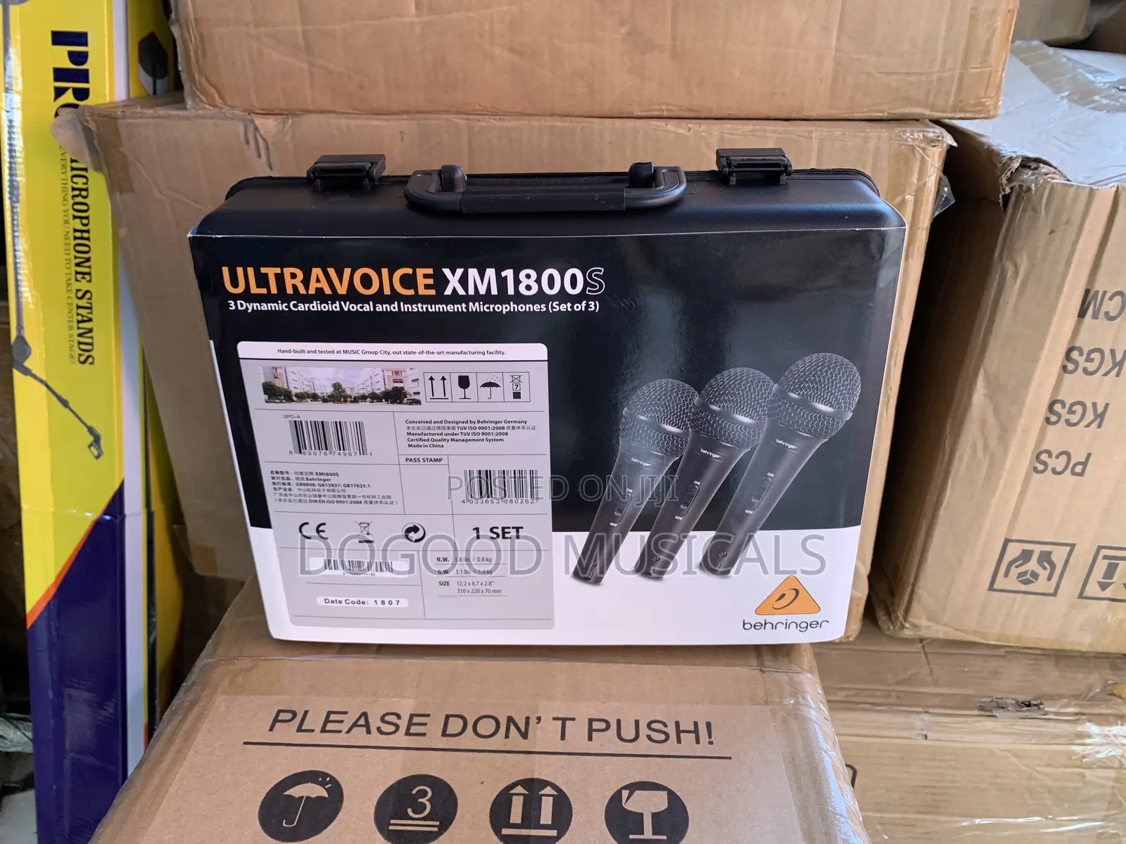 Behringer ULTRAVOICE Xm-1800s 3in1 Dynamic(Coord) Microphone