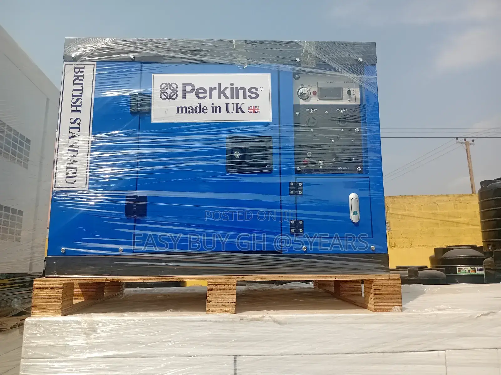 Outdoor Perkins Silent Diesel Generator 15kw 18kva Premium