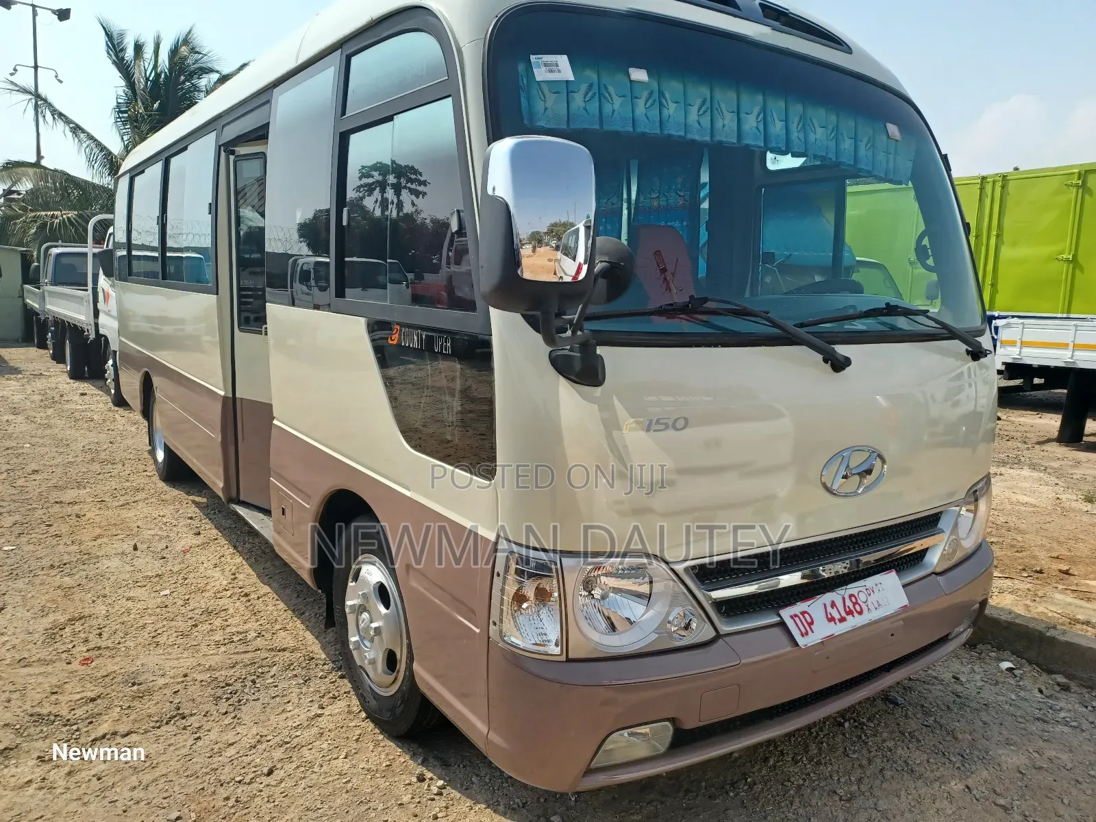 Hyundai County 2012 Beige