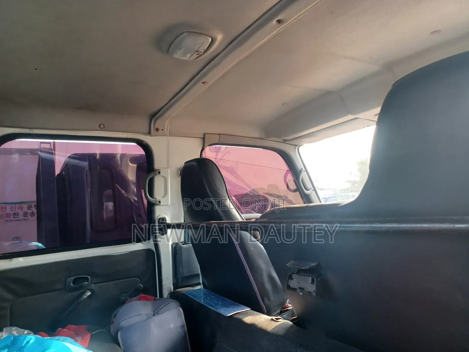 Hyundai Mighty Double Cabin White