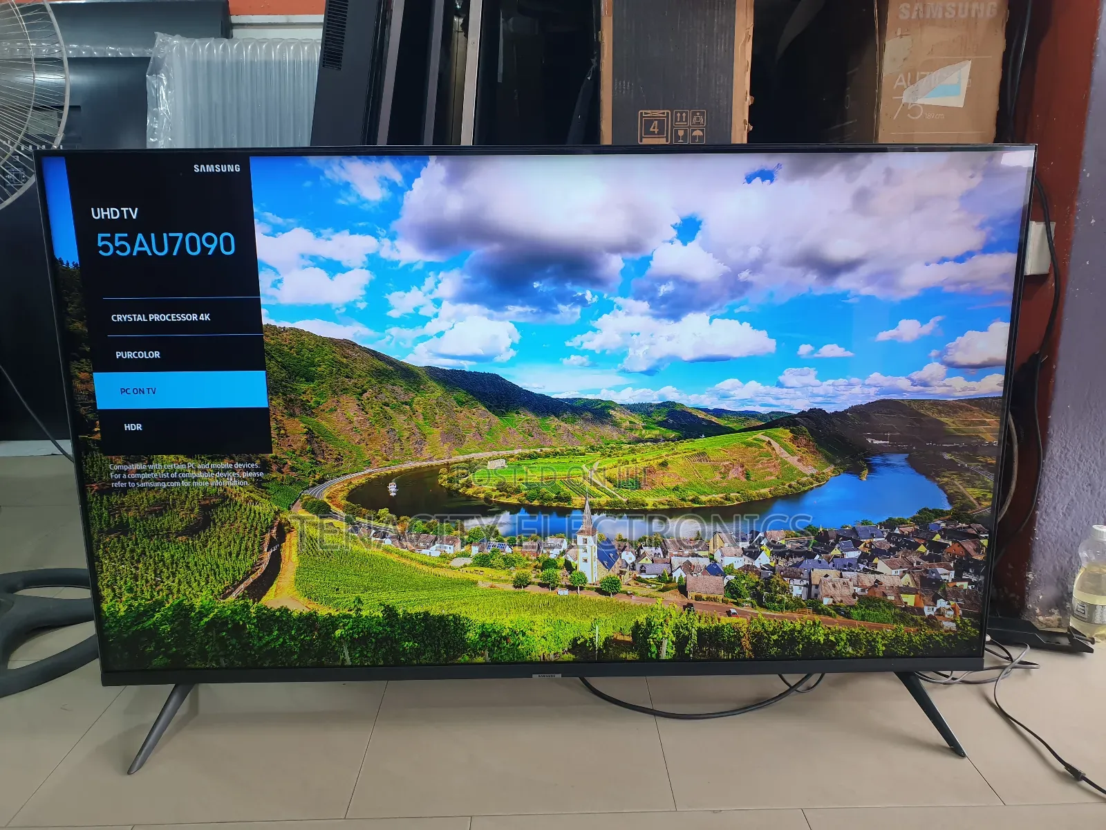 55"Crystal Uhd Samsung HDR Smart Satellite TV