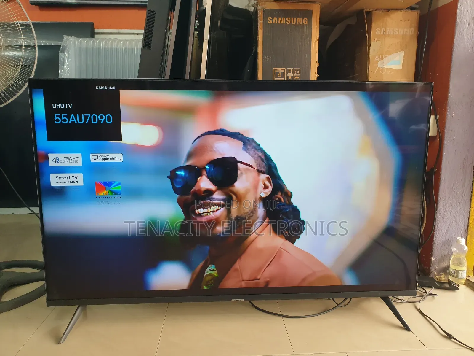 55"Crystal Uhd Samsung HDR Smart Satellite TV