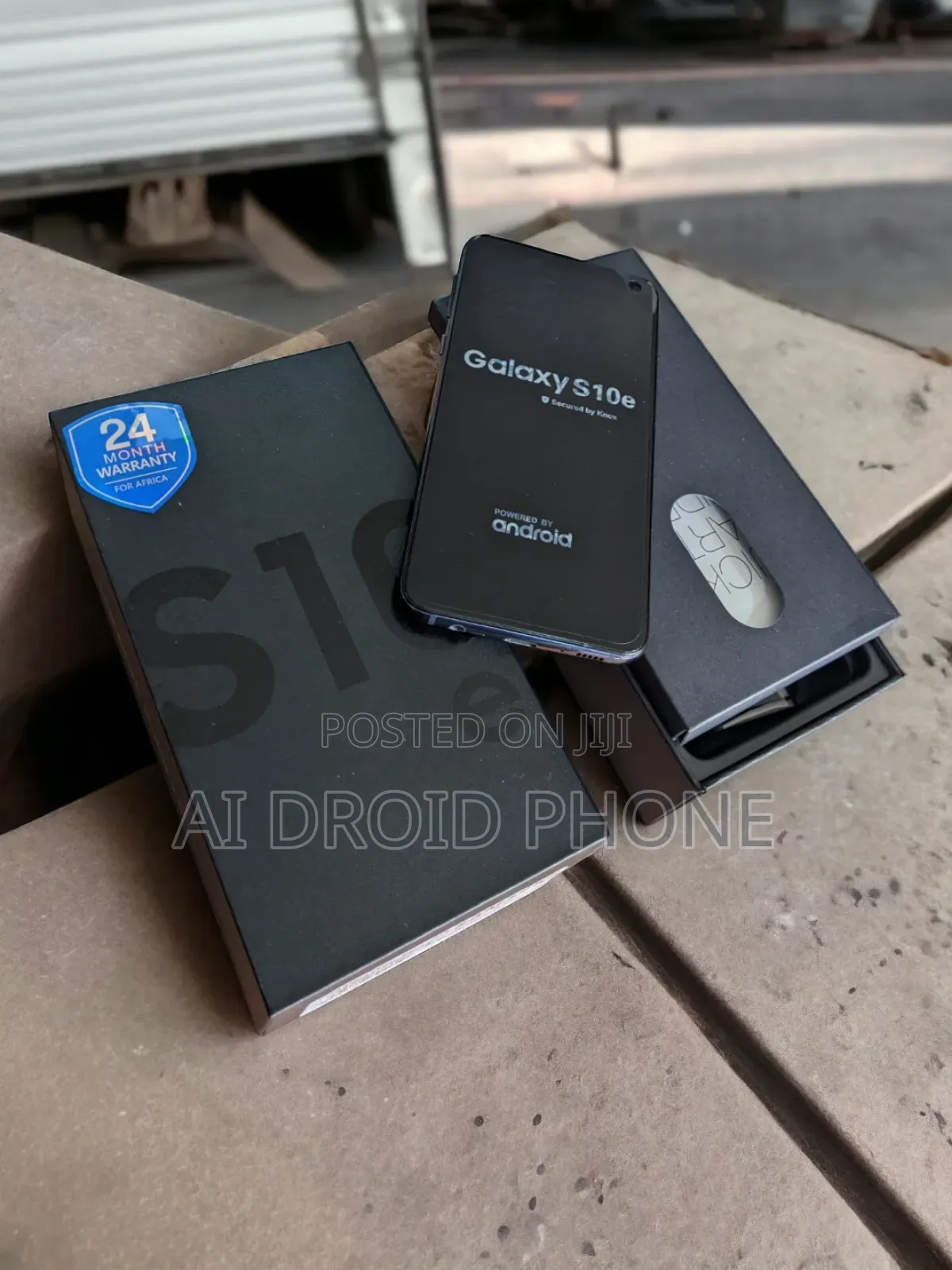 New Samsung Galaxy S10e 128 GB Gray