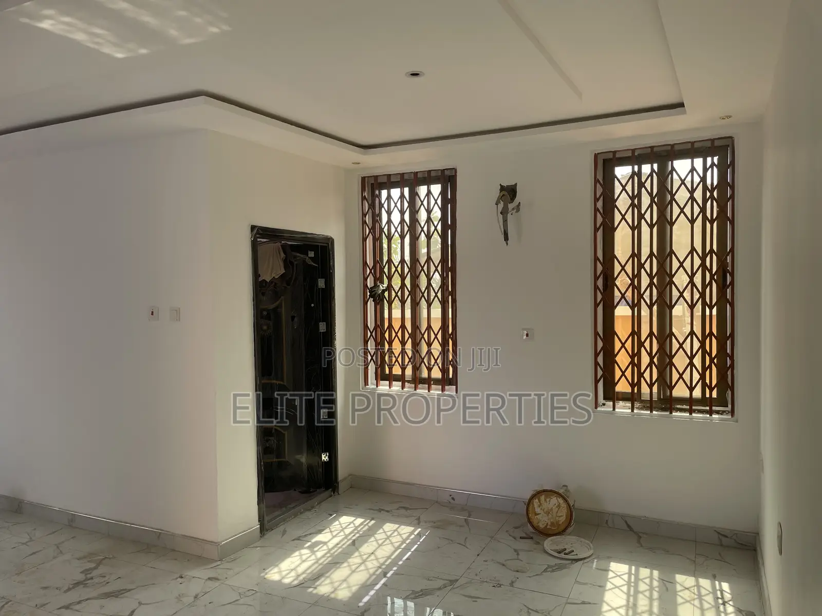 2bdrm Apartment in Community 25 Tema - for rent