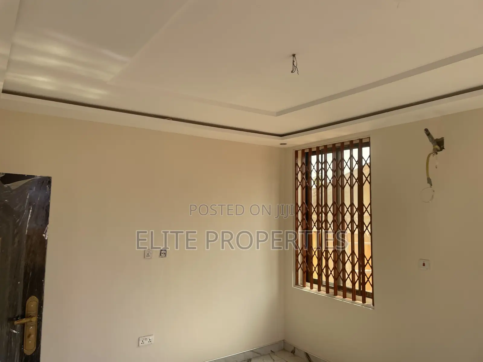 2bdrm Apartment in Community 25 Tema - for rent