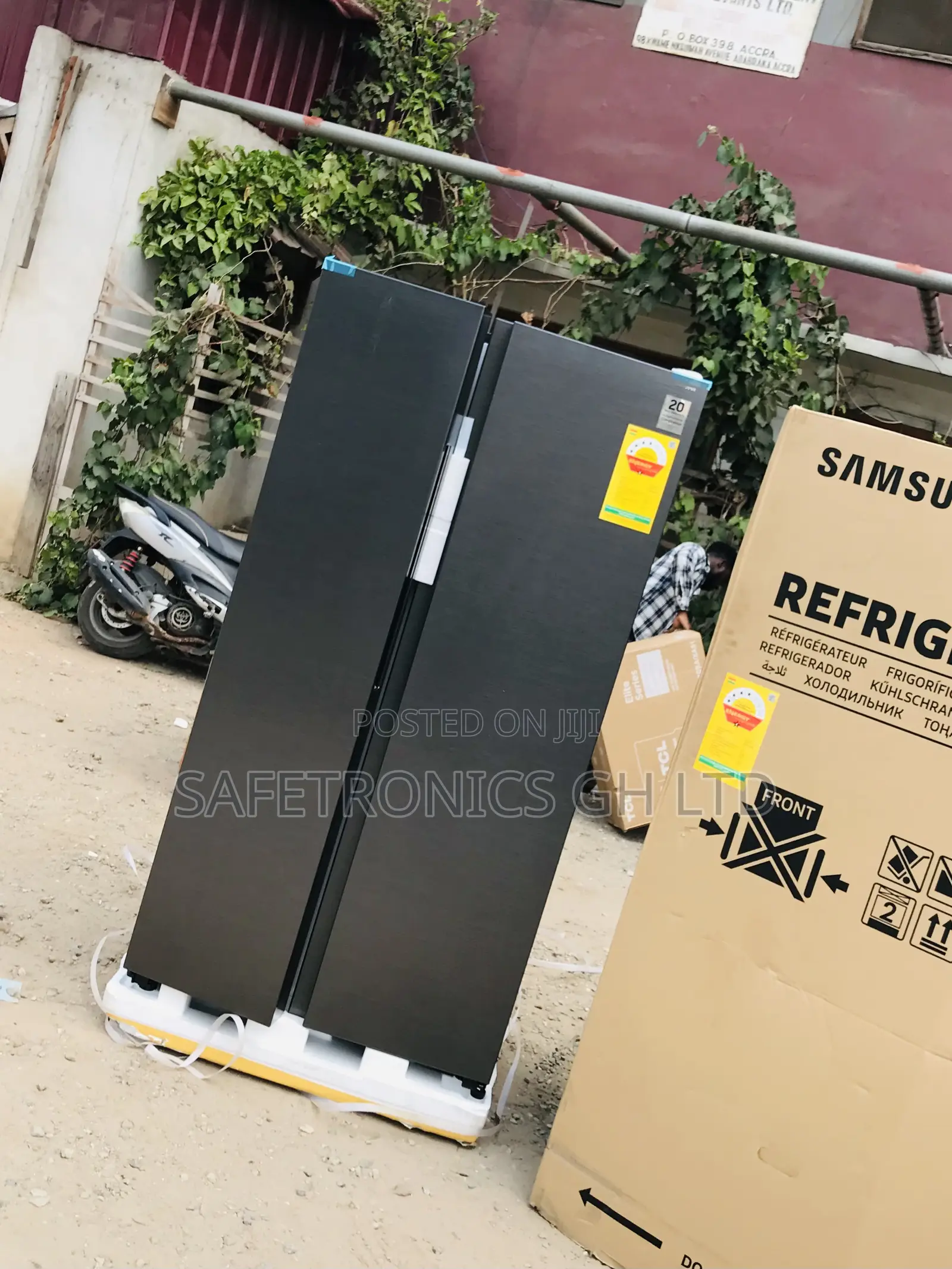 Choose Neat Samsung Doubledoor 583 Liters Sidebyside