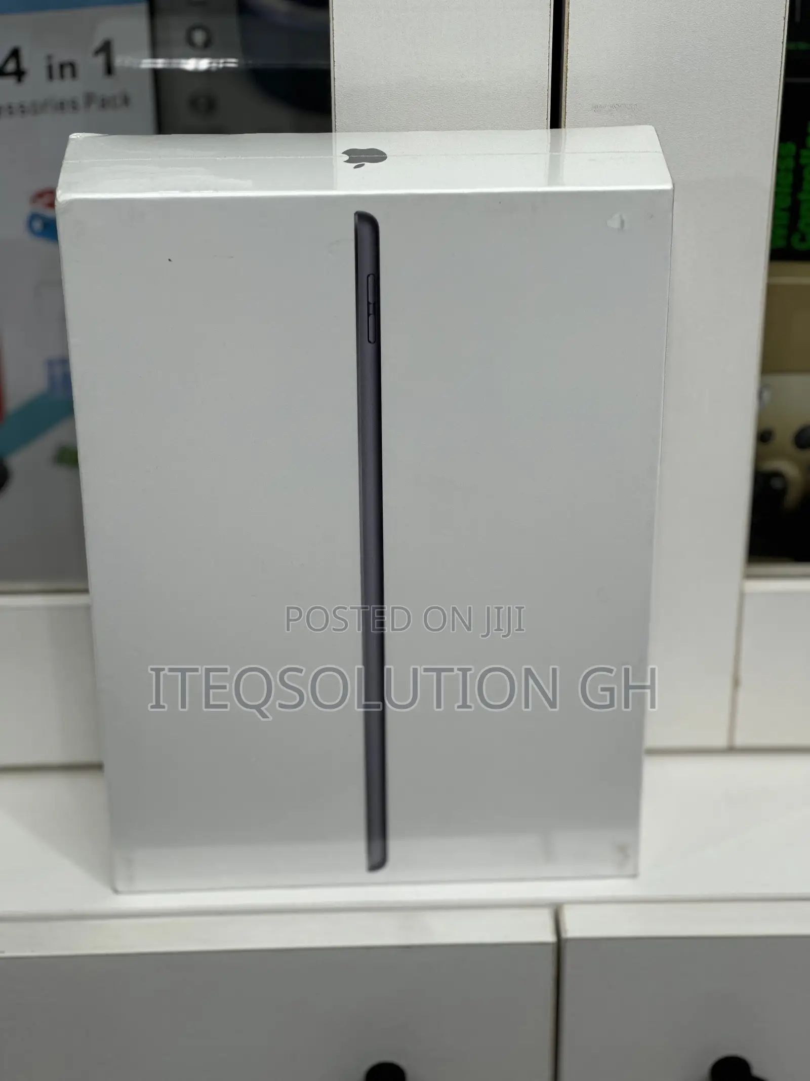 New Apple iPad 10.2 (2021) 256 GB Gray
