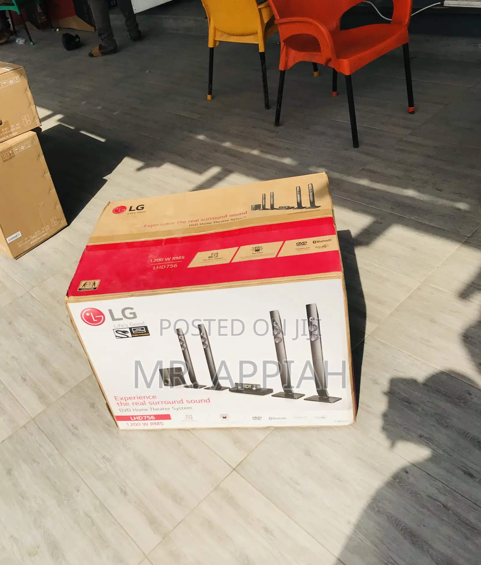 Efficient LG LHD756 Wireless Bluetooth Sound Bar.