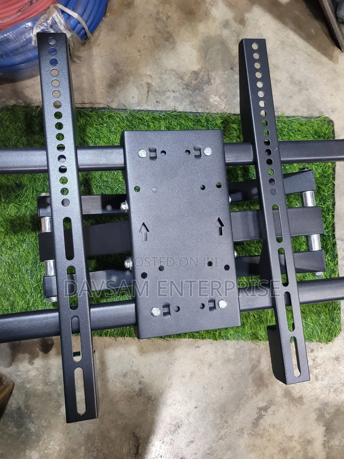 Full Motion Tv Wall Mount 26 to 55 Inches Tv