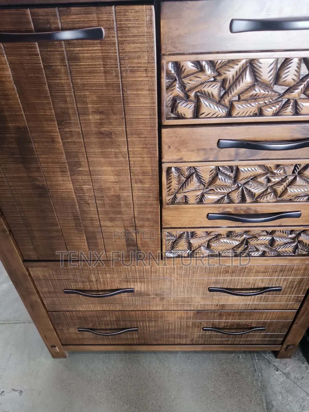 Antique Chest of Drawers (Nior)