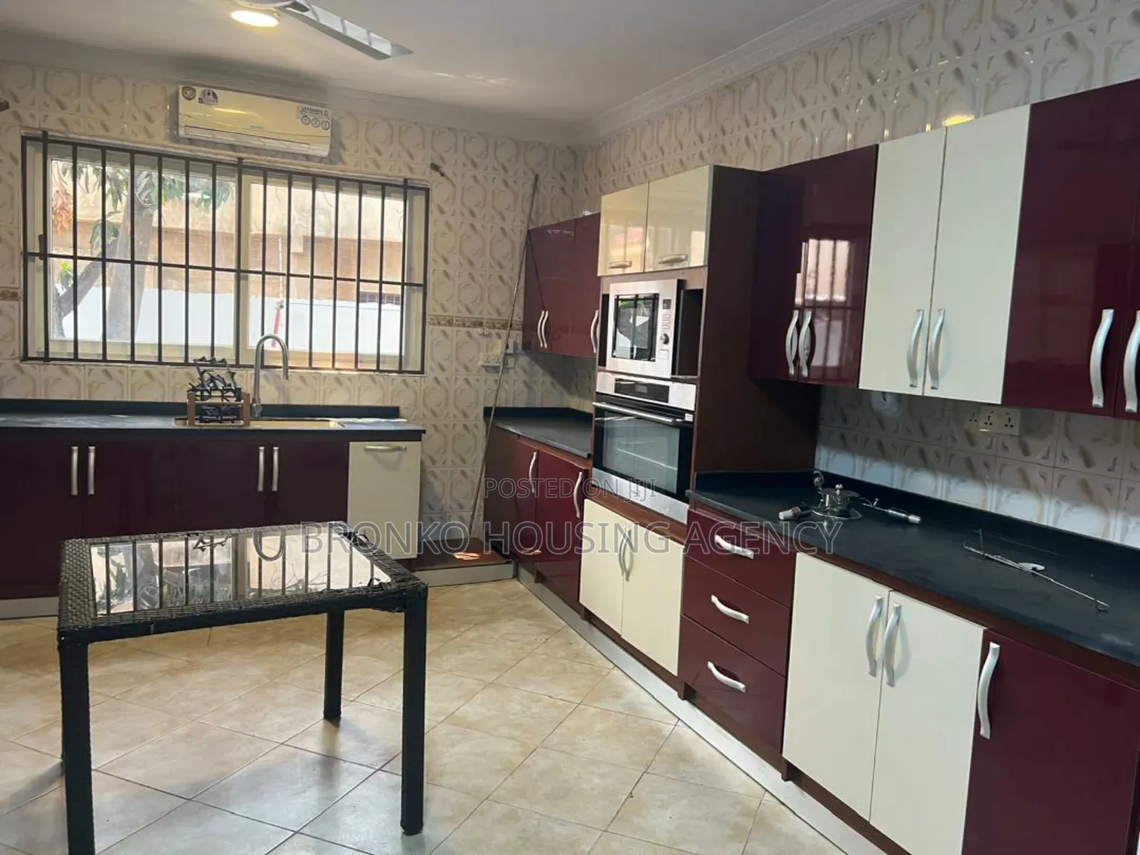 3bdrm House in Bronko Housing, Spintex for rent