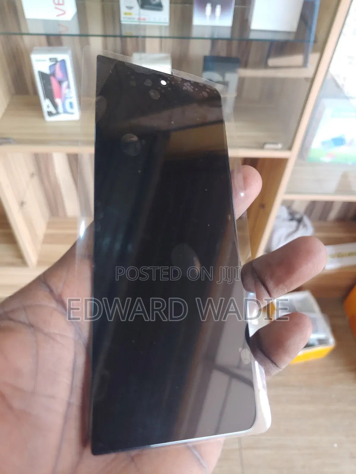 Samsung Z Fold 4 Outer Screen
