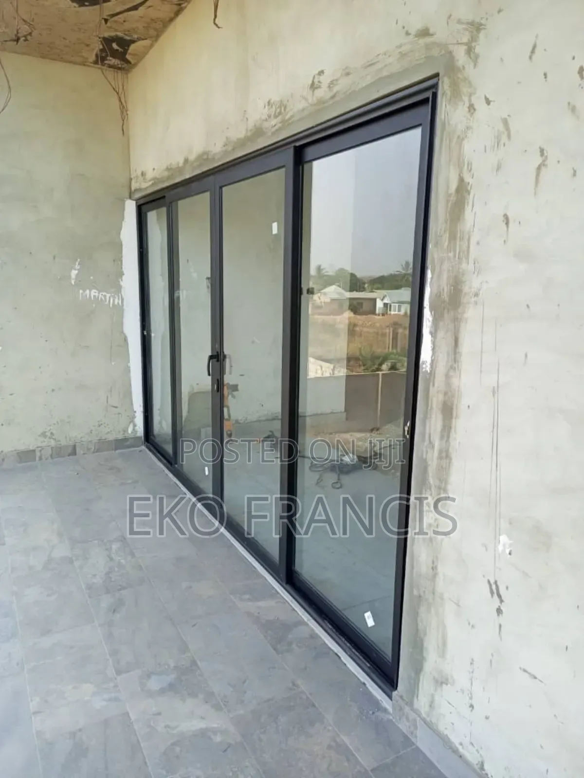 SLIDING DOOR. 4 Bay