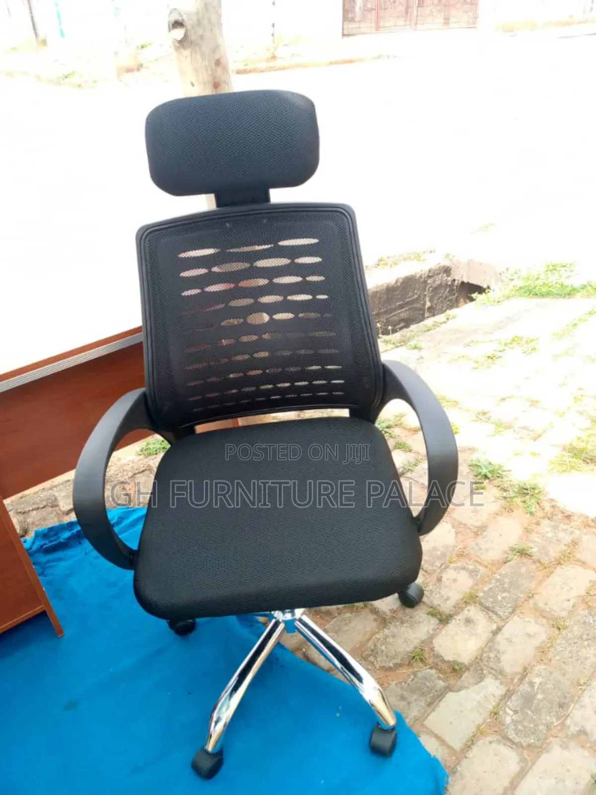 Swevil Chair for Office