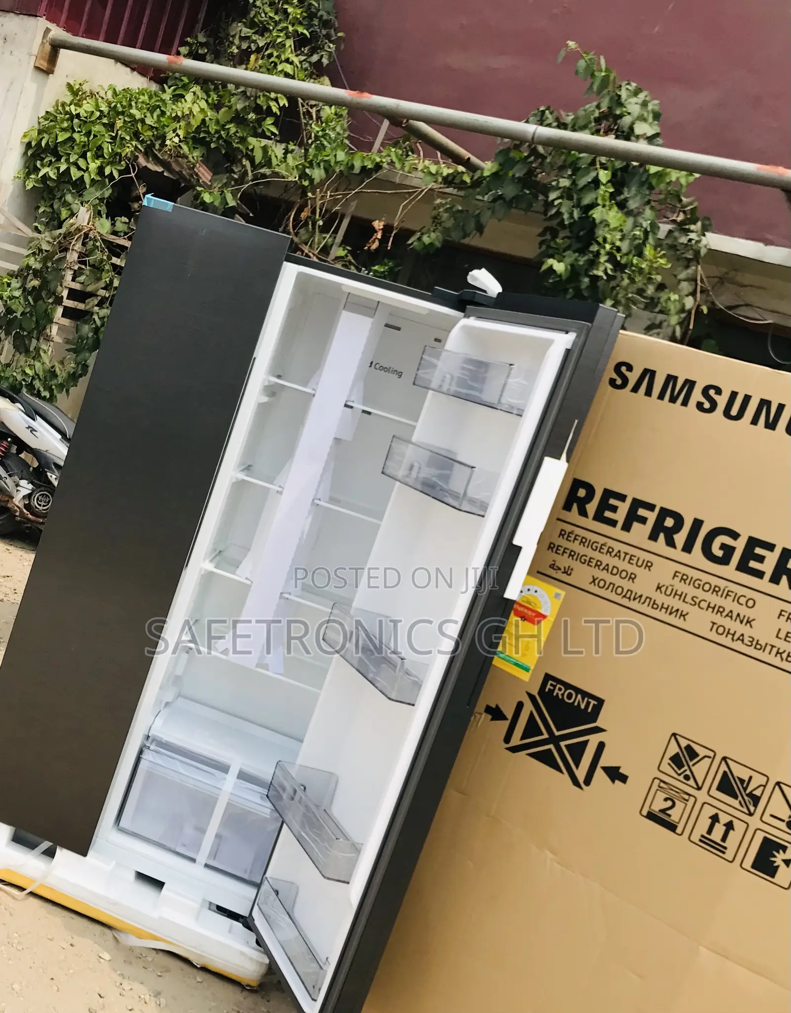 Massive Samsung 583 Liters Sidebyside Gray Fridge
