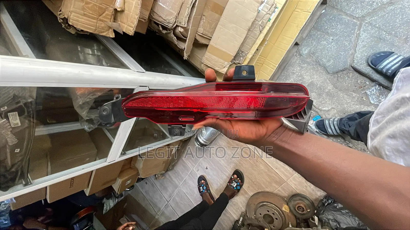 Range Rover Velar Back Bumper Reflector