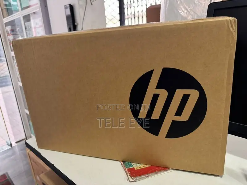 New Laptop HP 8GB Intel Core I3 SSD 256GB