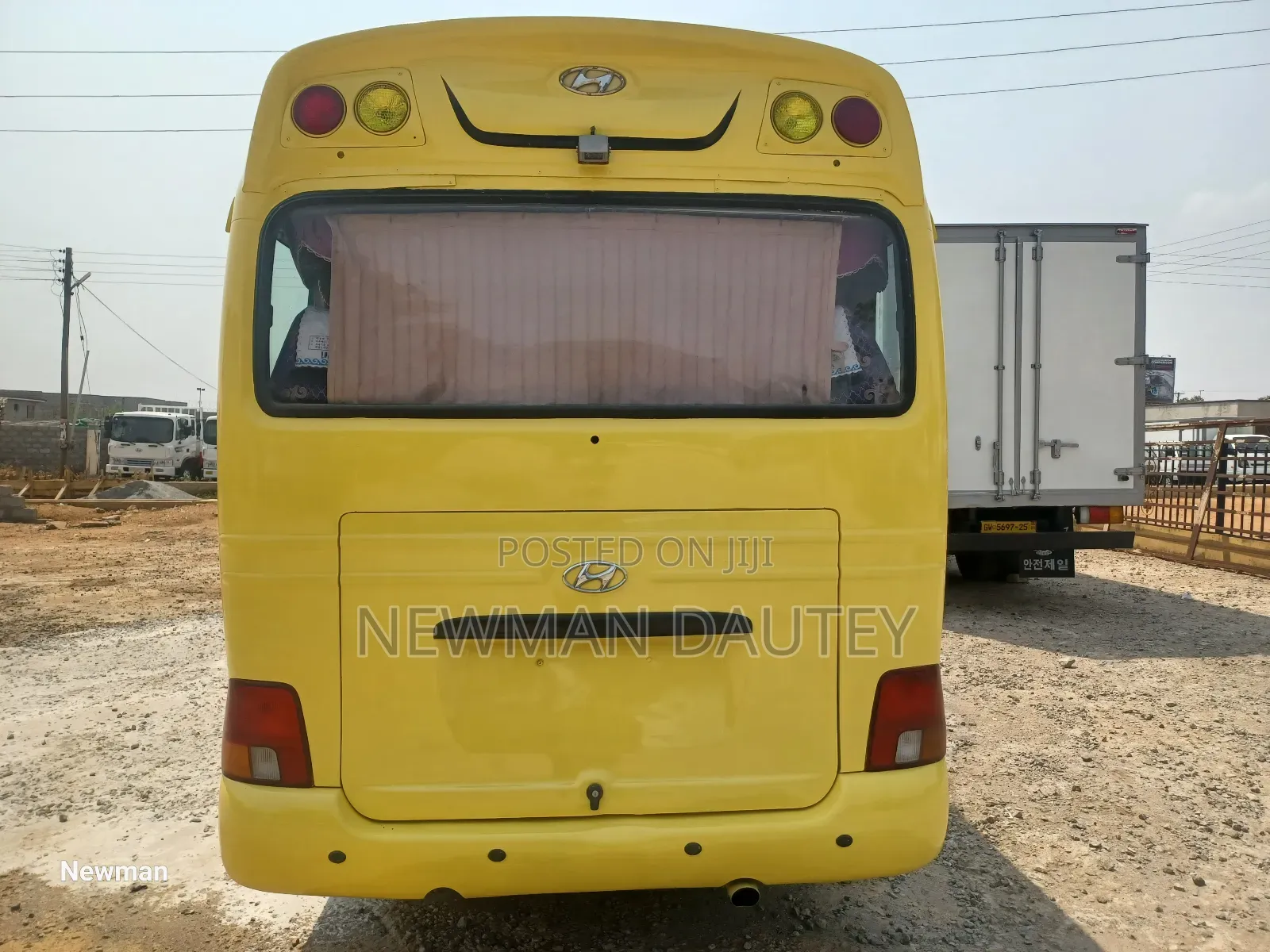 Hyundai County 2014 Yellow