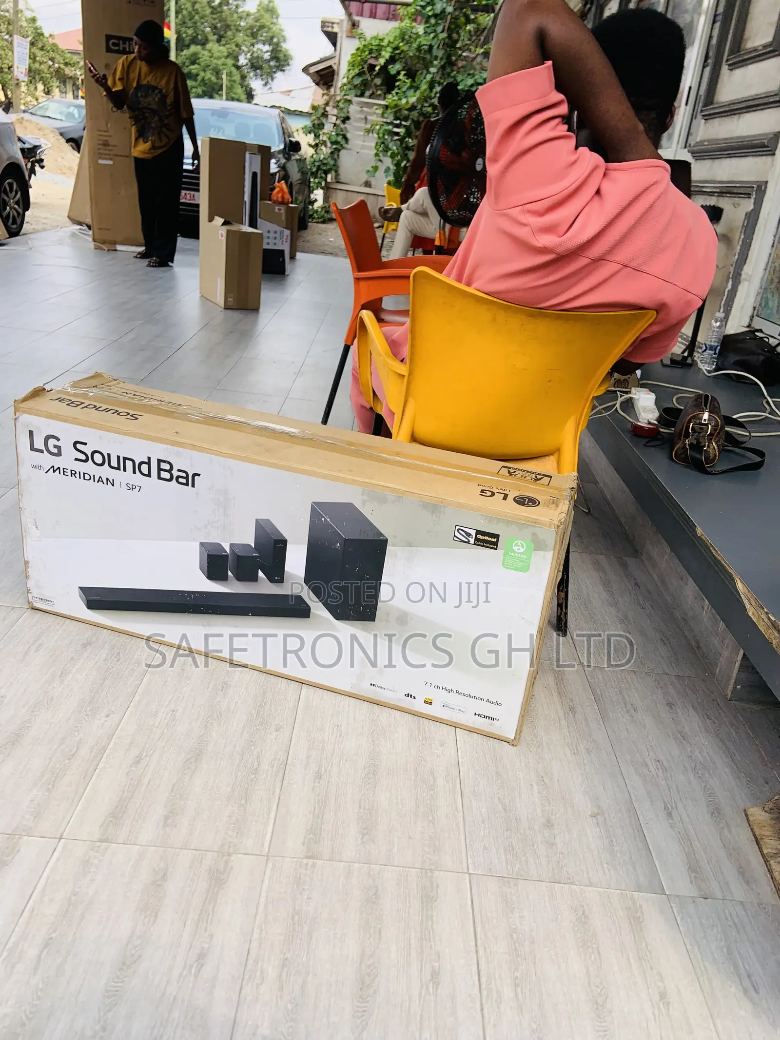 Long Lastest Bluetooth 3.1ch LG SL7Y Sound Bar 420 Watts
