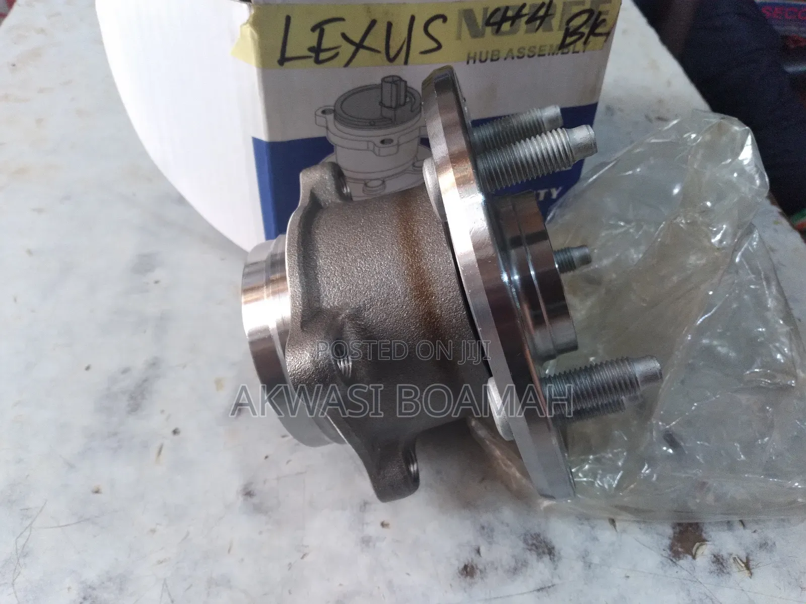 Lexus 450 4x4 2014/ 18 Back Hub 1 Pc