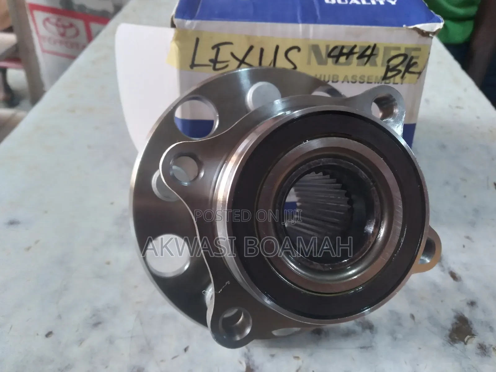 Lexus 450 4x4 2014/ 18 Back Hub 1 Pc