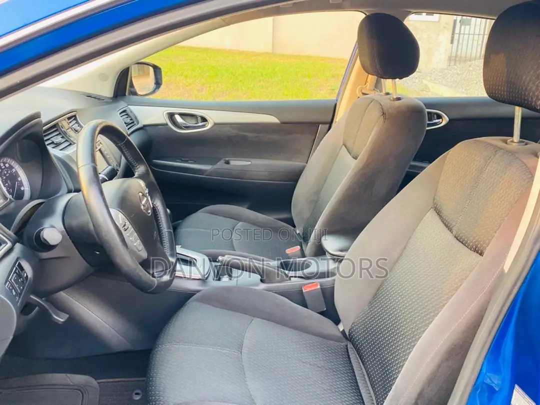 Nissan Sentra SR 4dr Sedan (1.8L 4cyl CVT) 2014 Blue