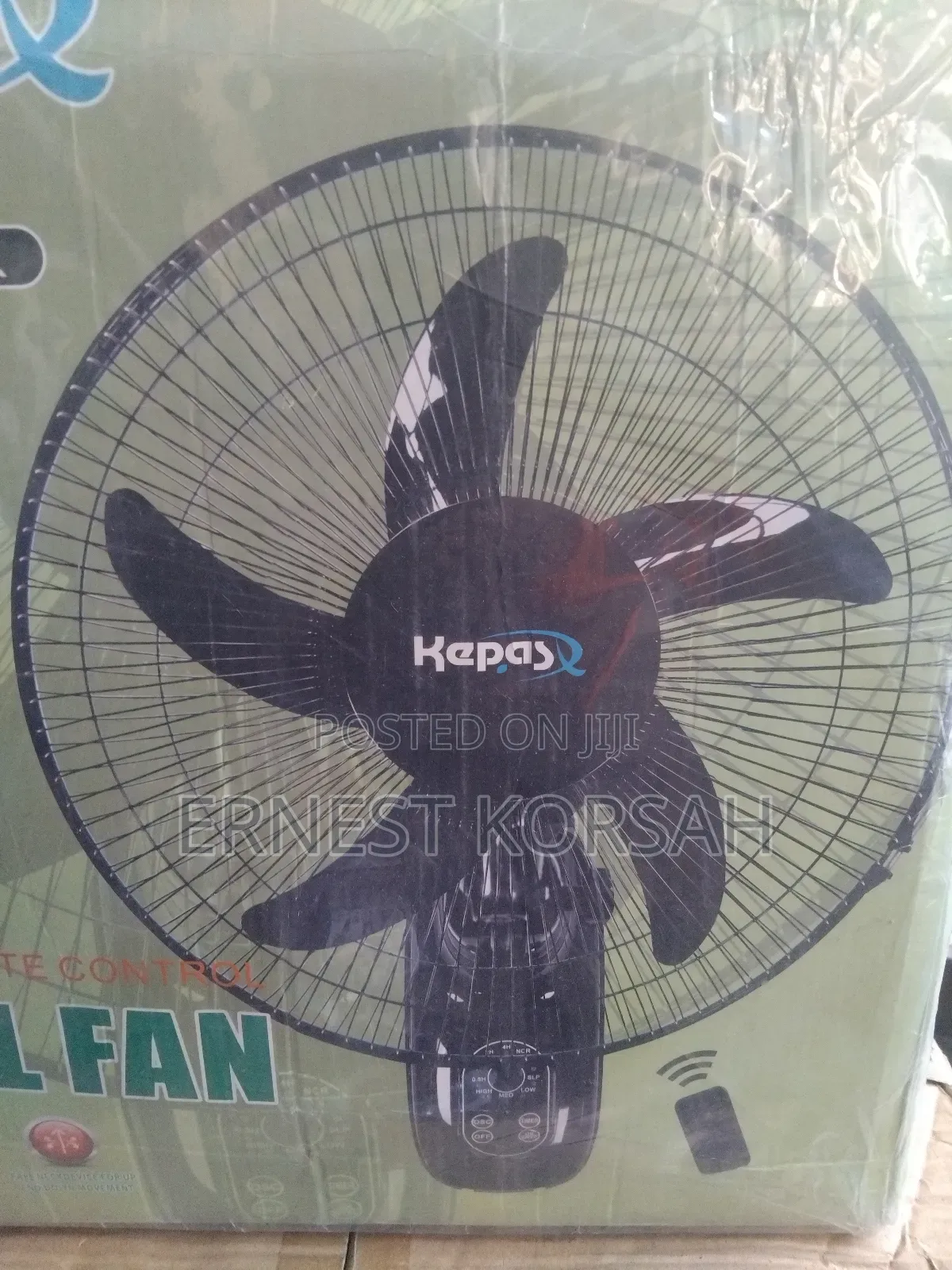 16" Wall Fan With Remote Control