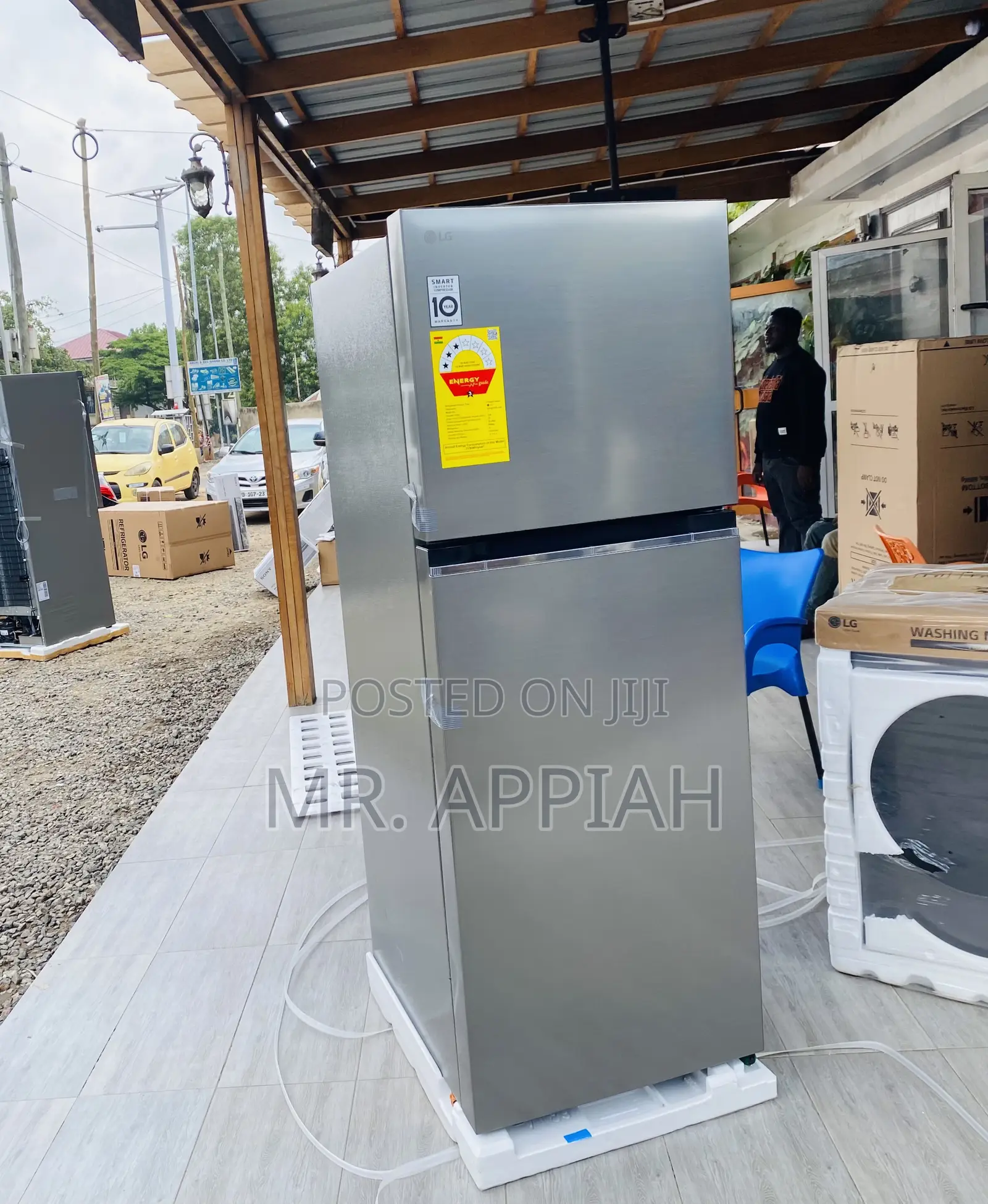 Upright Your Kitchen With LG GN.B312PLGB 2 Door Fridge.