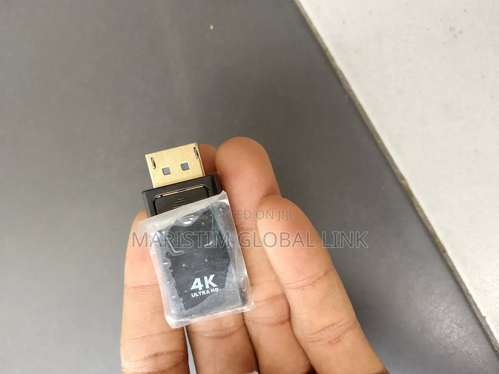 Ultra HD HDMI to DP Adapter