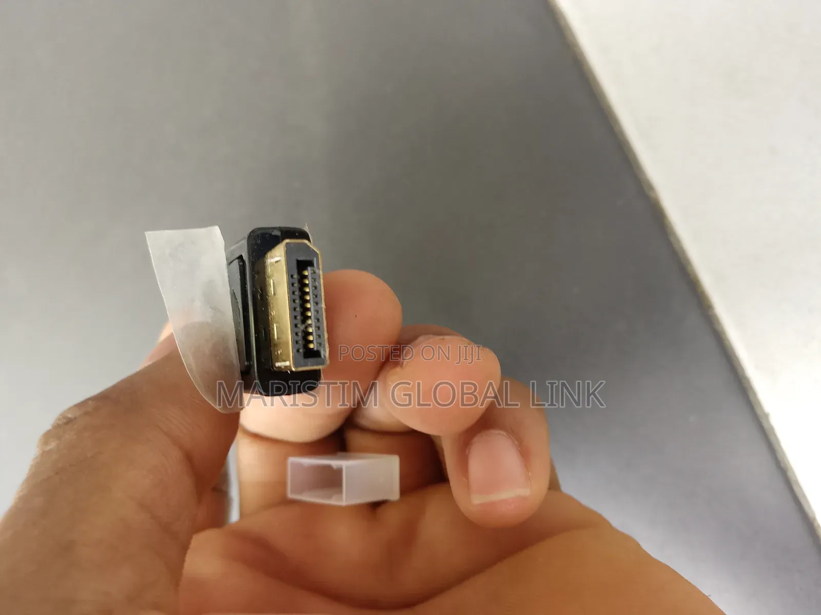 Ultra HD HDMI to DP Adapter