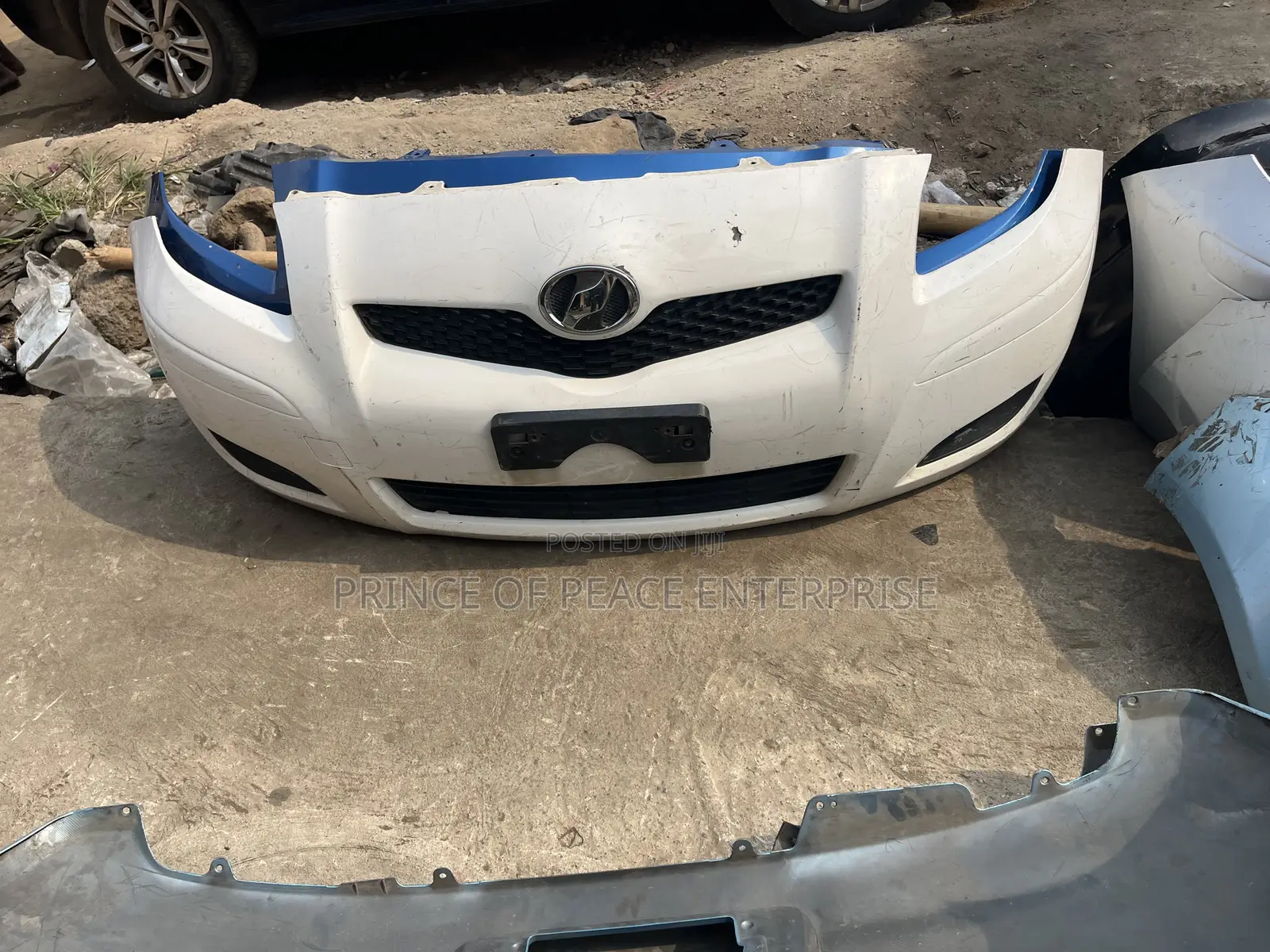 Toyota Vitz 2008 2009 2010 Complete Front Bumper