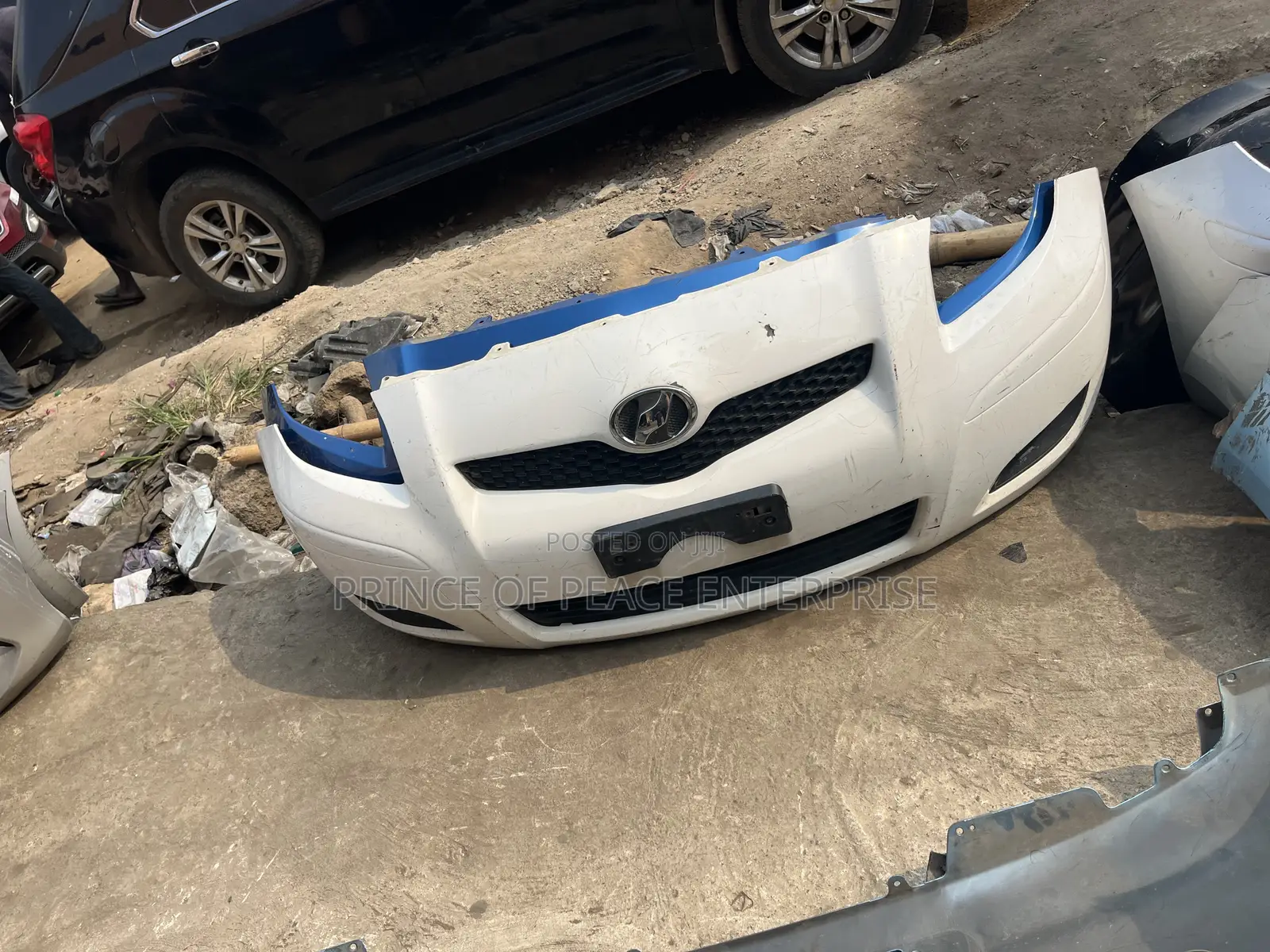 Toyota Vitz 2008 2009 2010 Complete Front Bumper