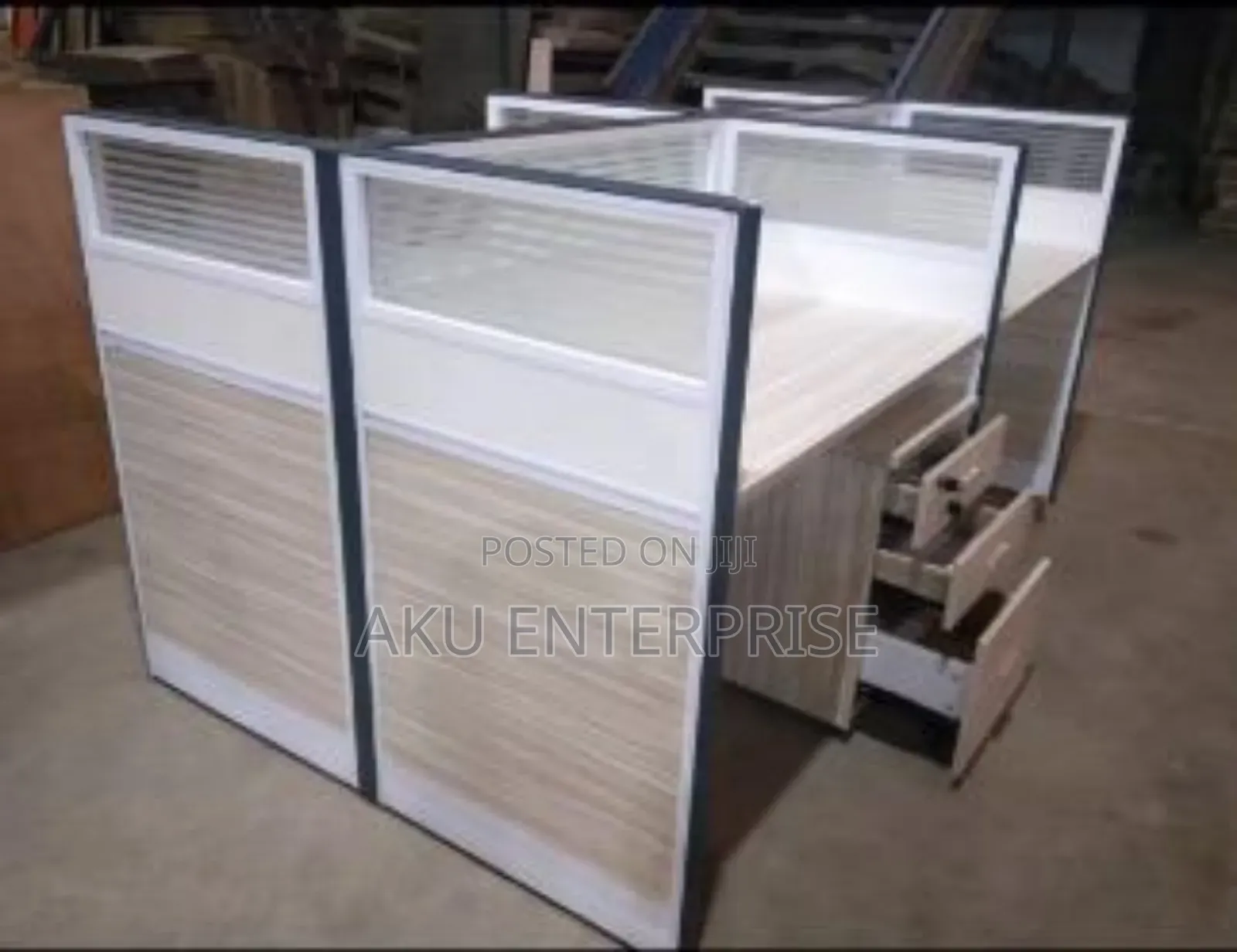 4 Man Workstation With Glass Dividers and Mobile Drawers