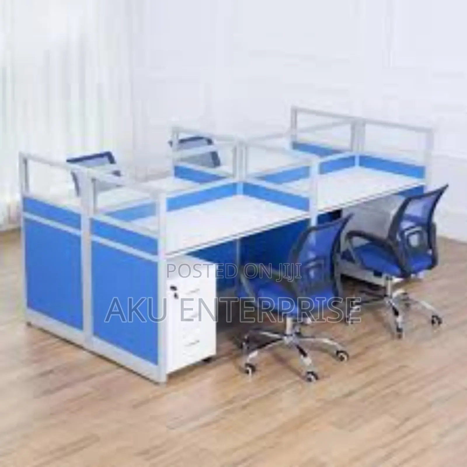 4 Man Workstation With Glass Dividers and Mobile Drawers