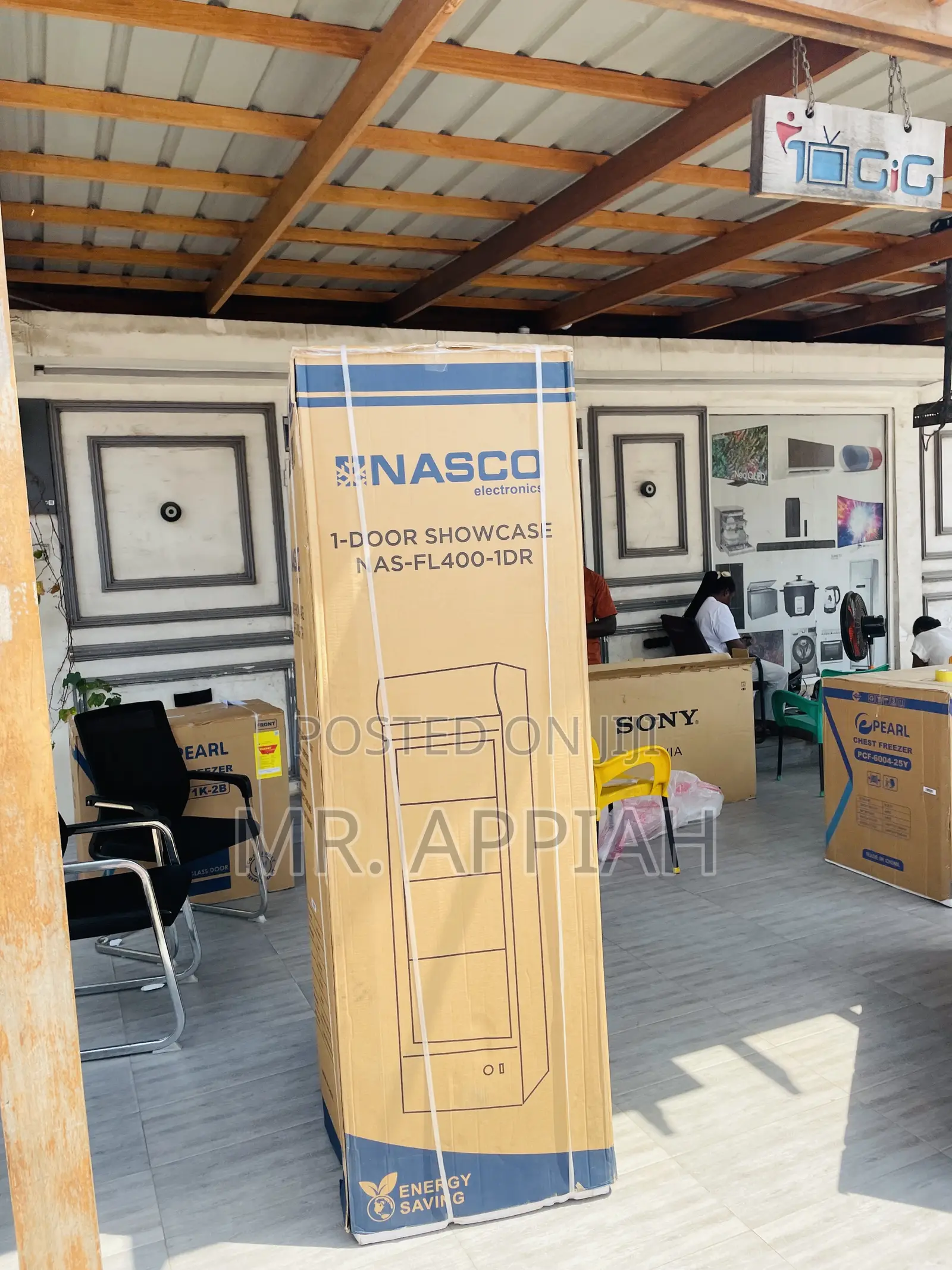 Stay Frosty With Nasco Nas-400-1dr Beverage Cooler.